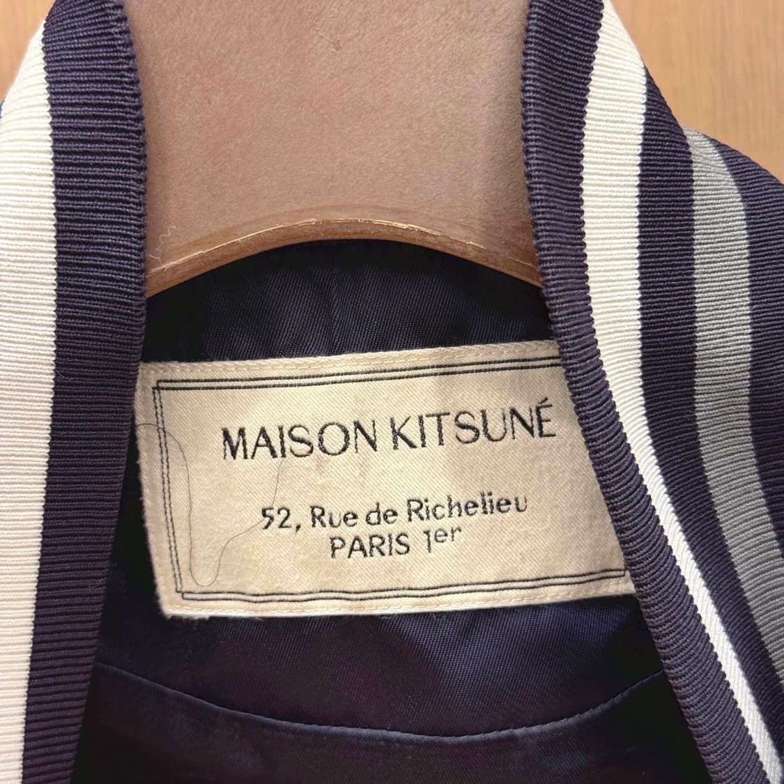 메종키츠네 바시티 스타디움 자켓 백로고 자수 디테일 네이비 상품이미지7