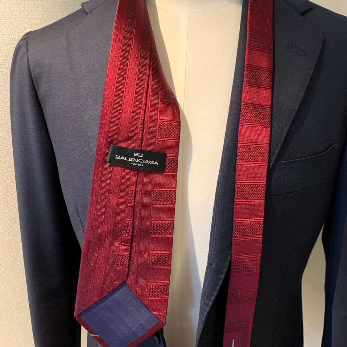 발렌시아가(BALENCIAGA) 결혼식룩 명품넥타이 100실크 A+등급 상품이미지2