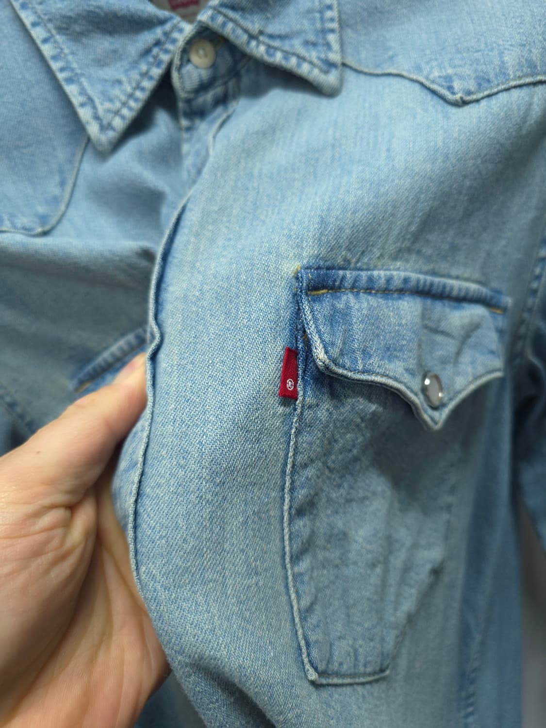 리바이스 블랭크탭 빈티지워싱 연청 웨스턴 데님 셔츠(95) 상품이미지4