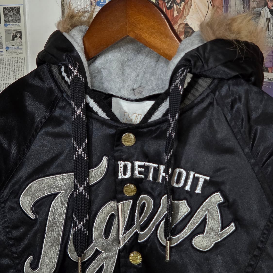 엠엘비 디트로이트 퍼후드 패딩 바시티 점퍼 상품이미지3