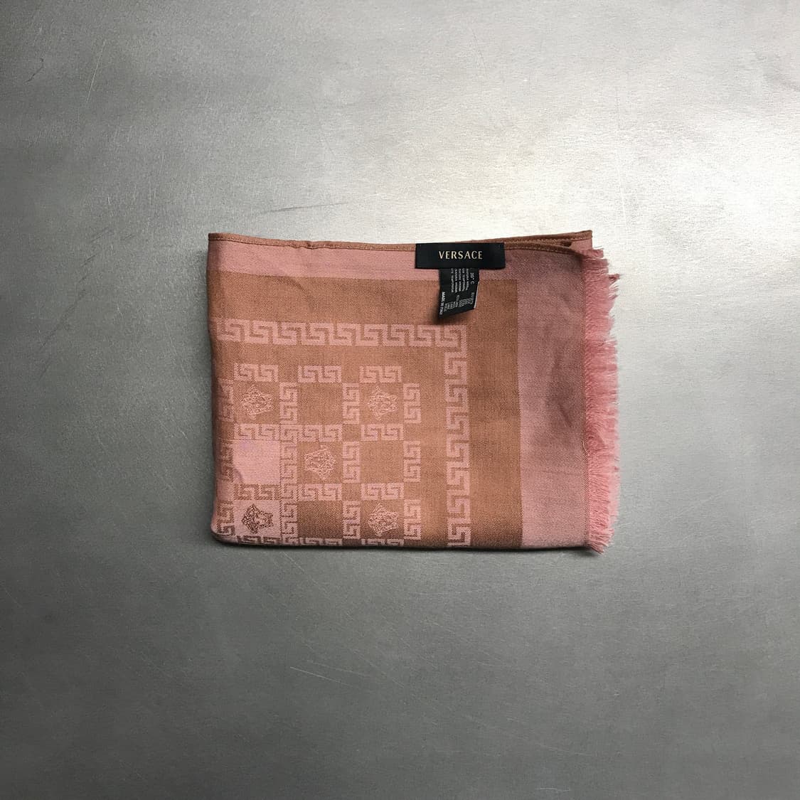 베르사체 메두사 실크 스카프 상품이미지2