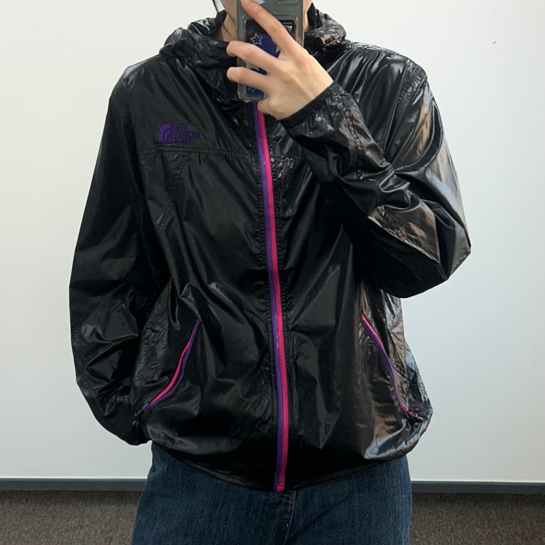 The north face 노스페이스 집업 포인트 글로시 블랙 바람막이 상품이미지1