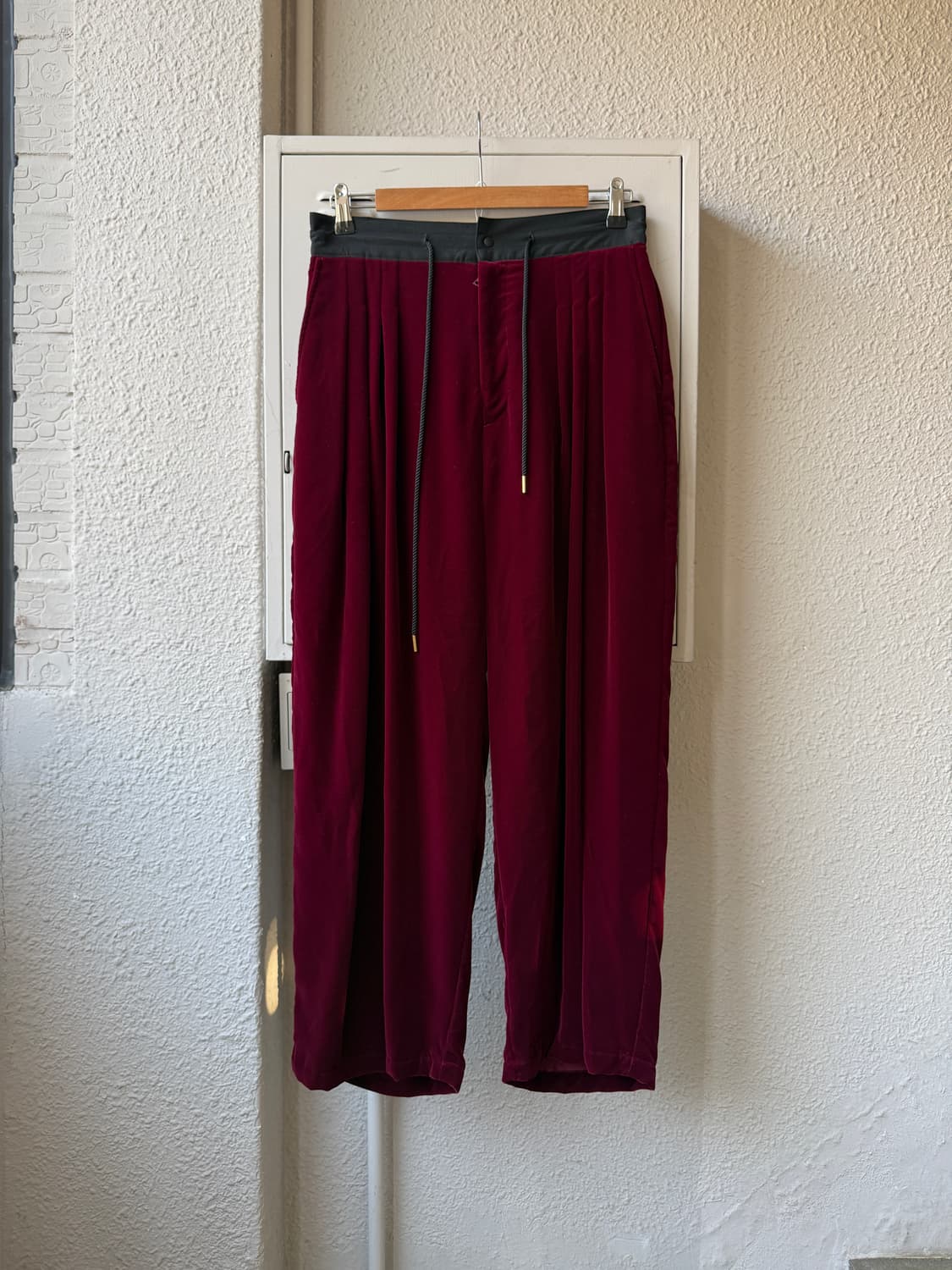 사스콰치패브릭스 벨벳 와이드팬츠 M(-32in) 상품이미지1