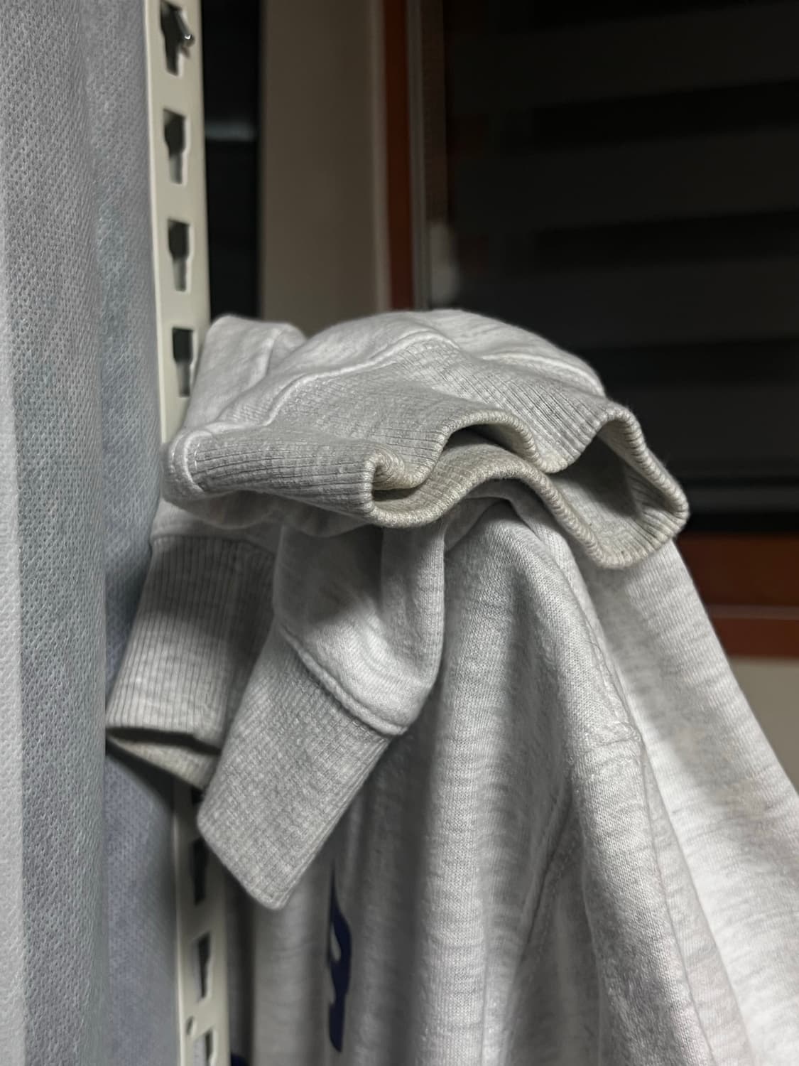 아이앱 스튜디오 롱슬리브 라이트그레이 L 상품이미지2