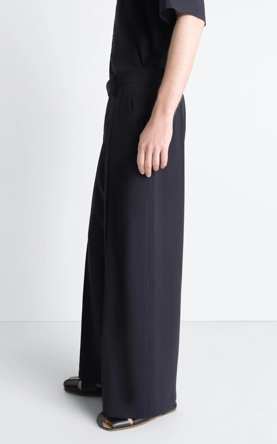 [새상품] 26SS 싱글 플리츠 팬츠 48 상품이미지2