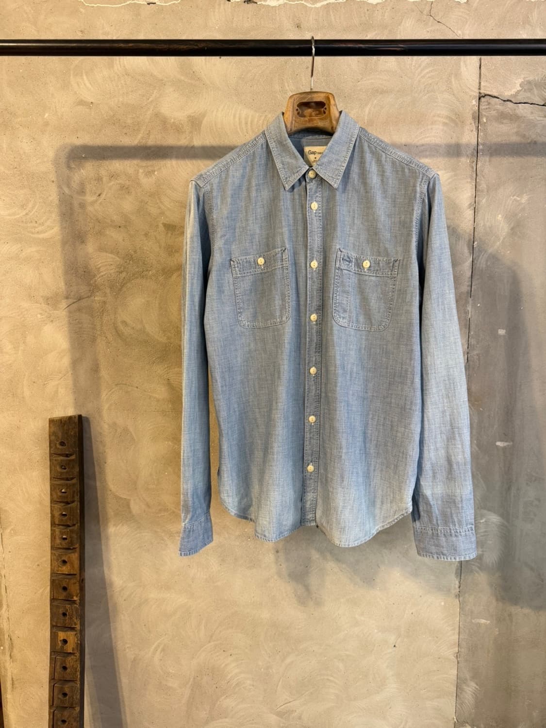 갭 1969 샴브레이 셔츠 100 상품이미지5