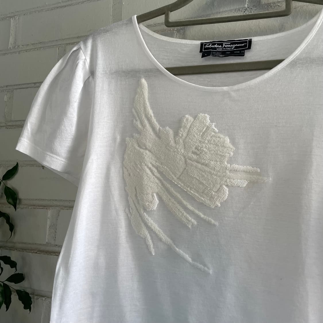 페라가모 화이트 자수 반팔 티셔츠 상품이미지3