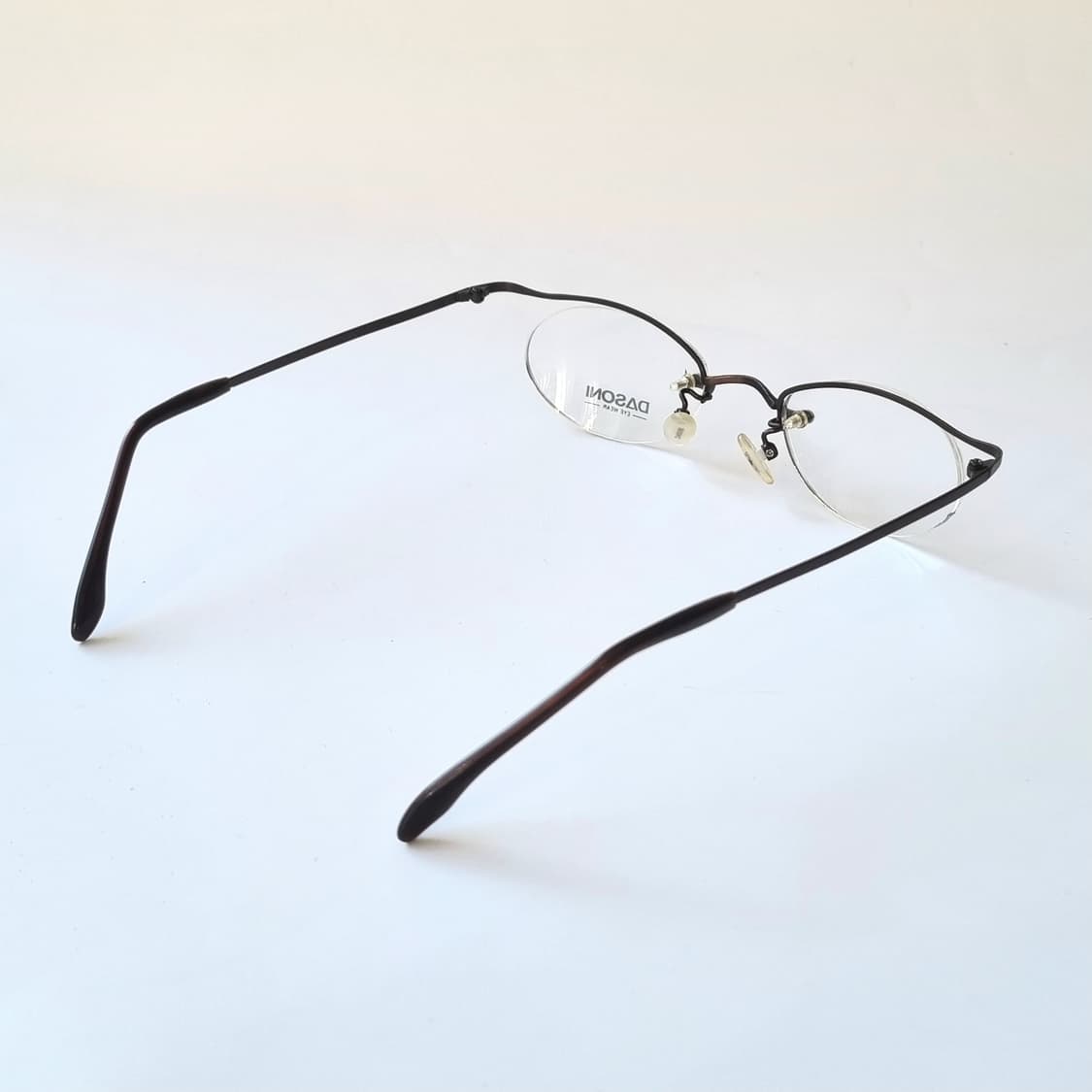 데드스탁 초경량 포인트 무테 안경테 521 상품이미지7