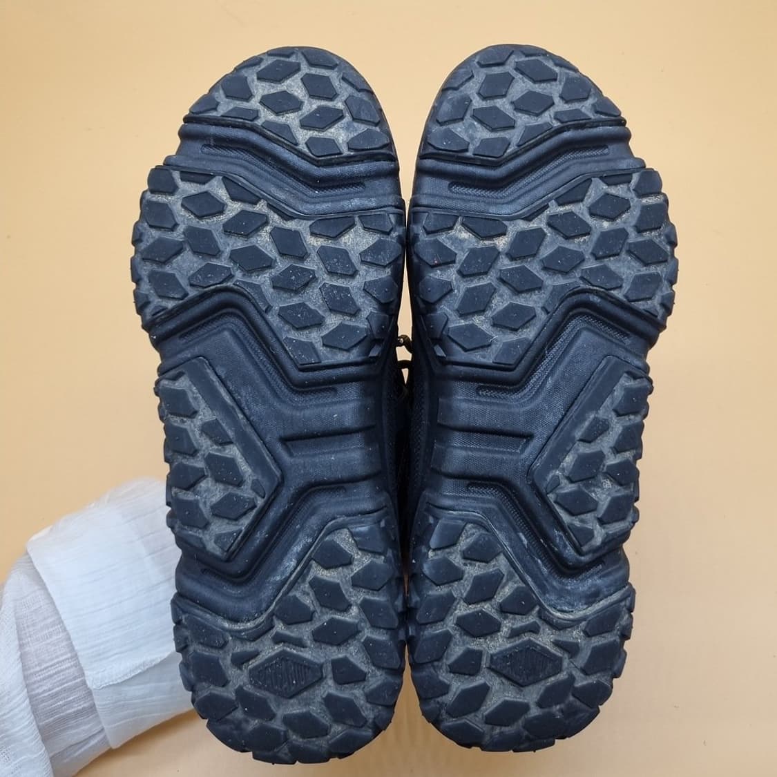 팔라디움 오프 그리드 트리플 블랙 운동화 235 상품이미지3