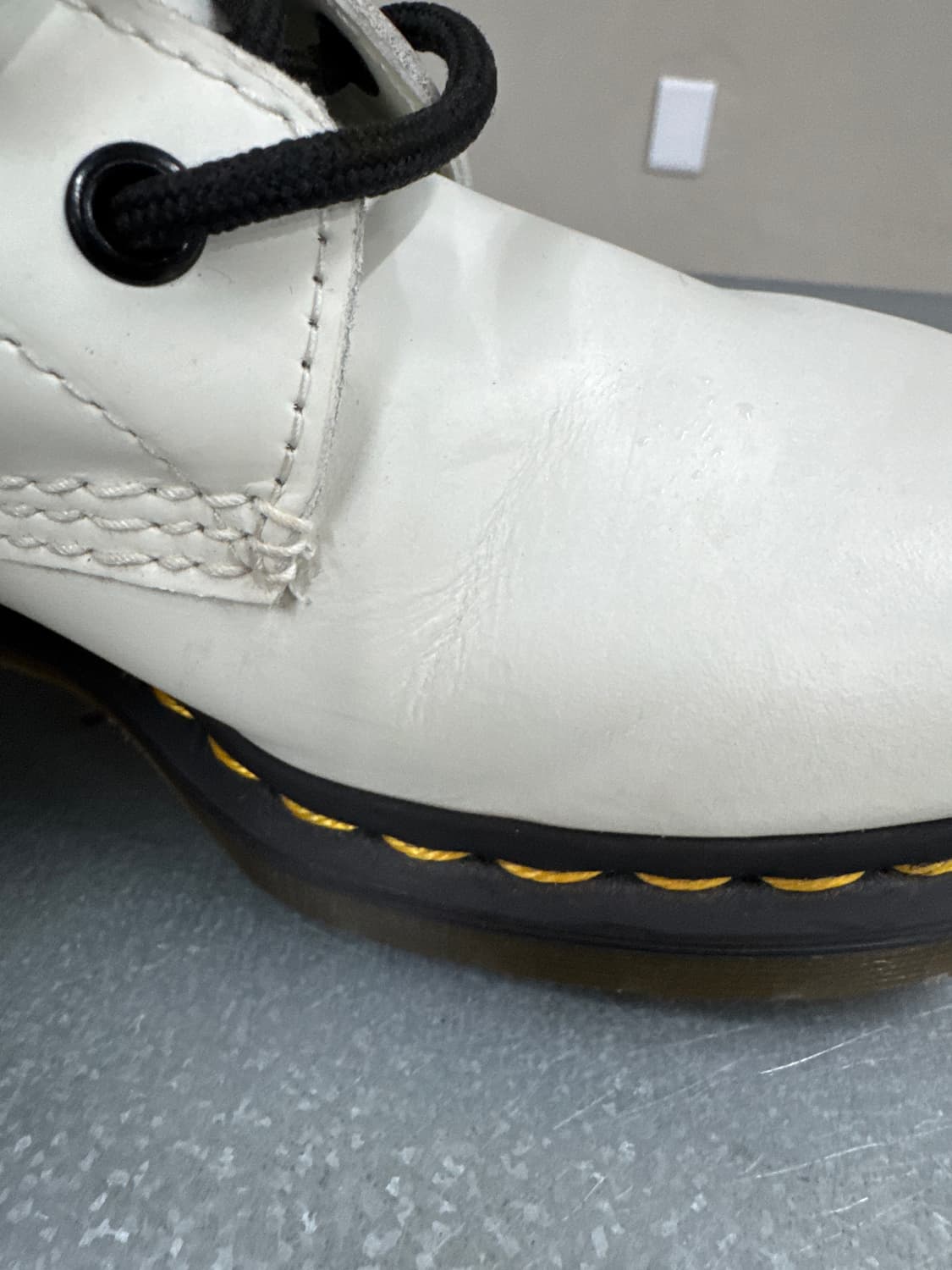 닥터마틴 1460 화이트 UK4 상품이미지8