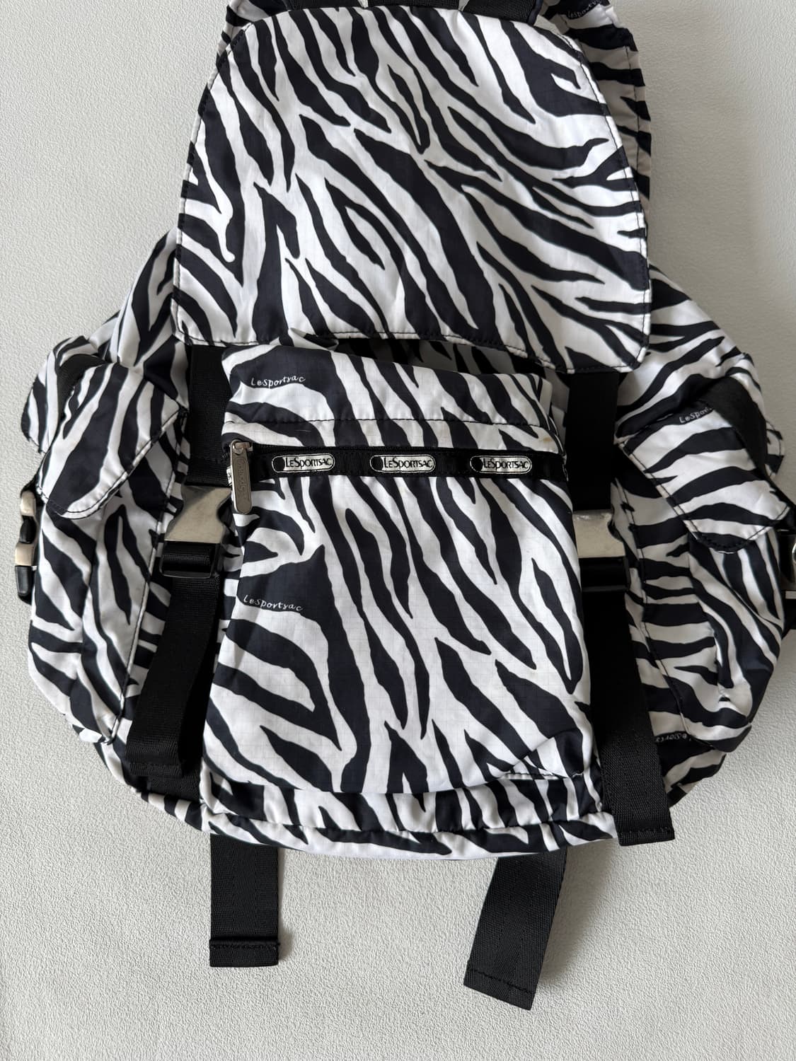 레스포삭(LeSportsac) 지브라 3포켓 백팩 상품이미지3