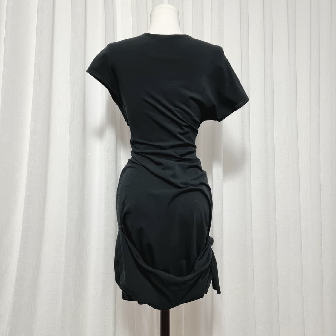 헬무트랭 드레이프꼬임 셔링 스판 언발란스 원피스 (55) 상태최상 상품이미지4