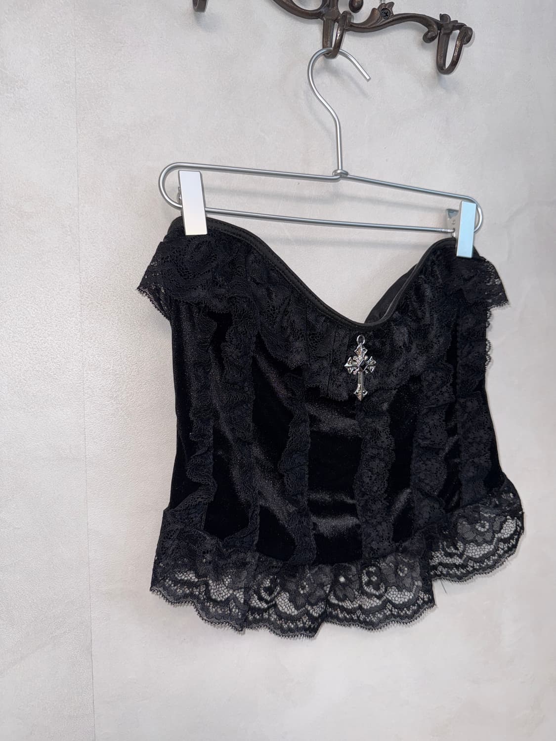 Black velvet lace cross charm tube top 상품이미지5