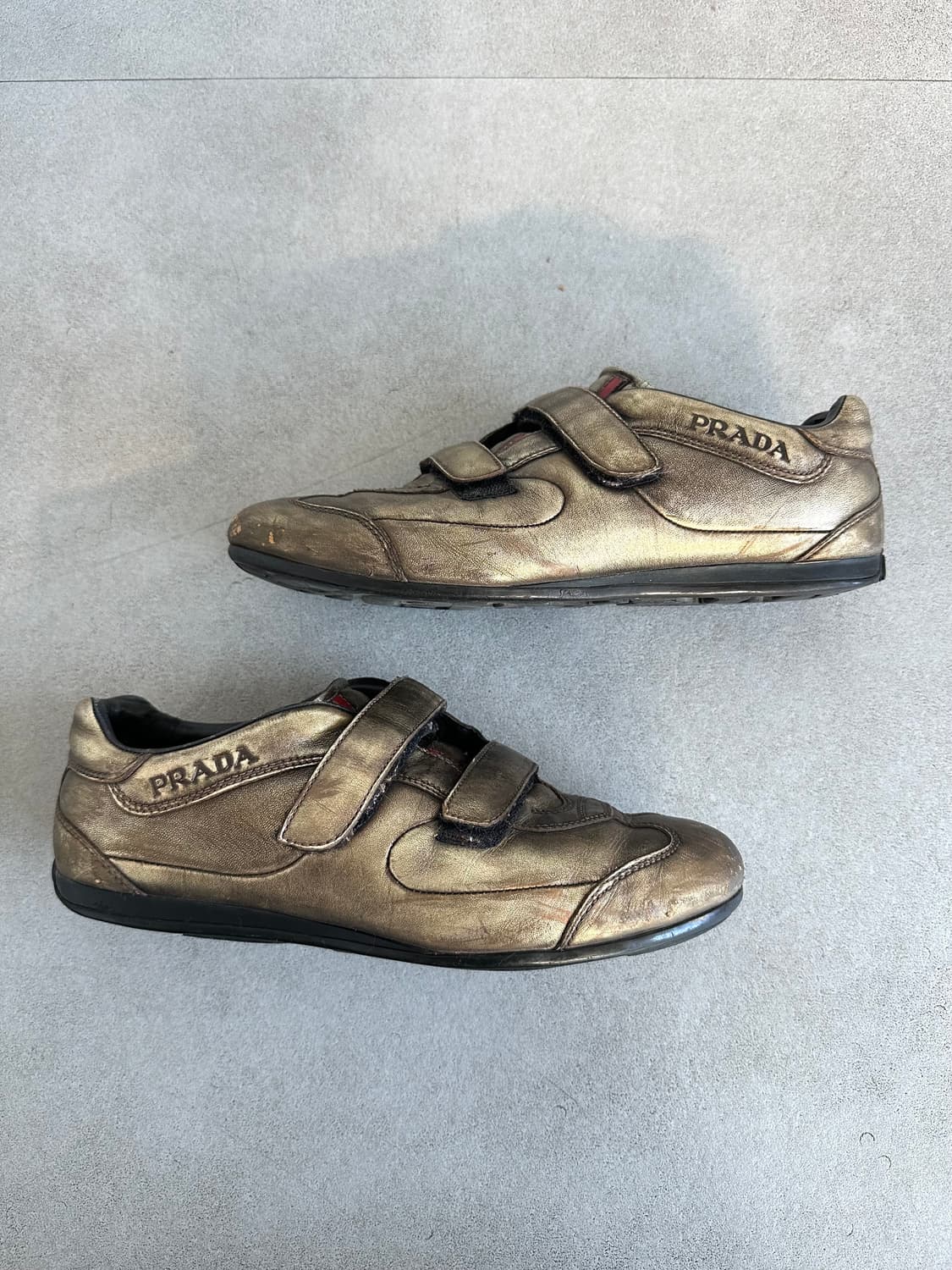 프라다 스포츠 2000s 골드 벨크로 스니커즈 상품이미지1