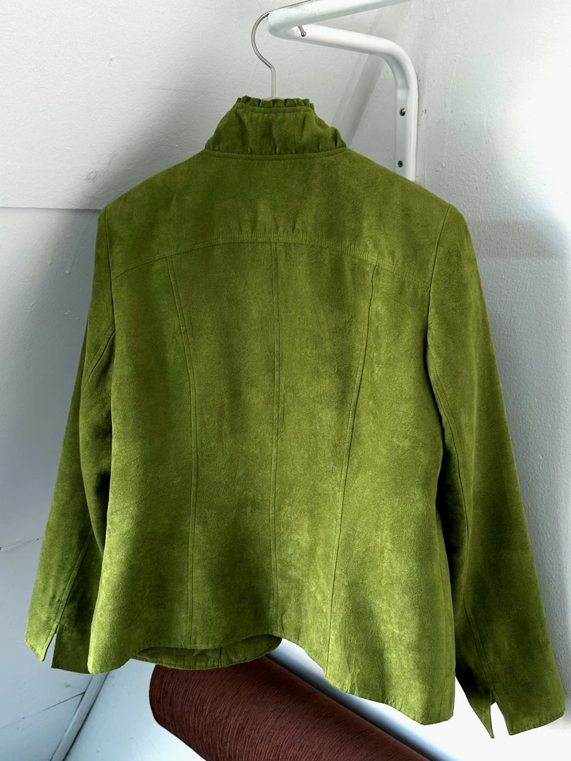 Fake suede over shoulder blouson 상품이미지6