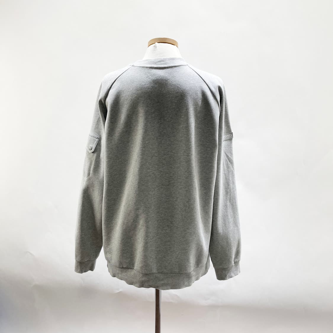 디스커버리 2022 남성맨투맨 105  상품이미지3