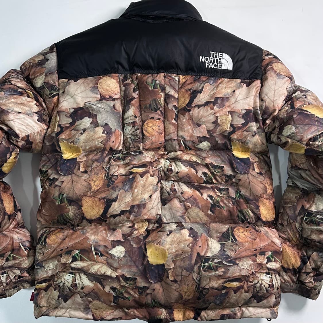 슈프림x노스페이스 낙엽 눕시  상품이미지8