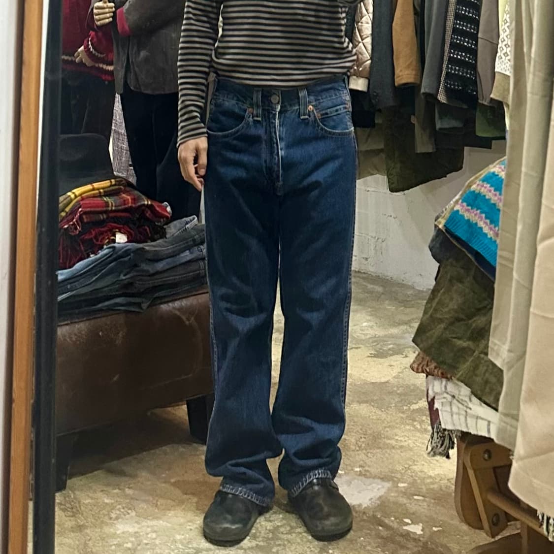 (착용컷) 리바이스 타입원 데님 팬츠 (남성용 33.5) 상품이미지3