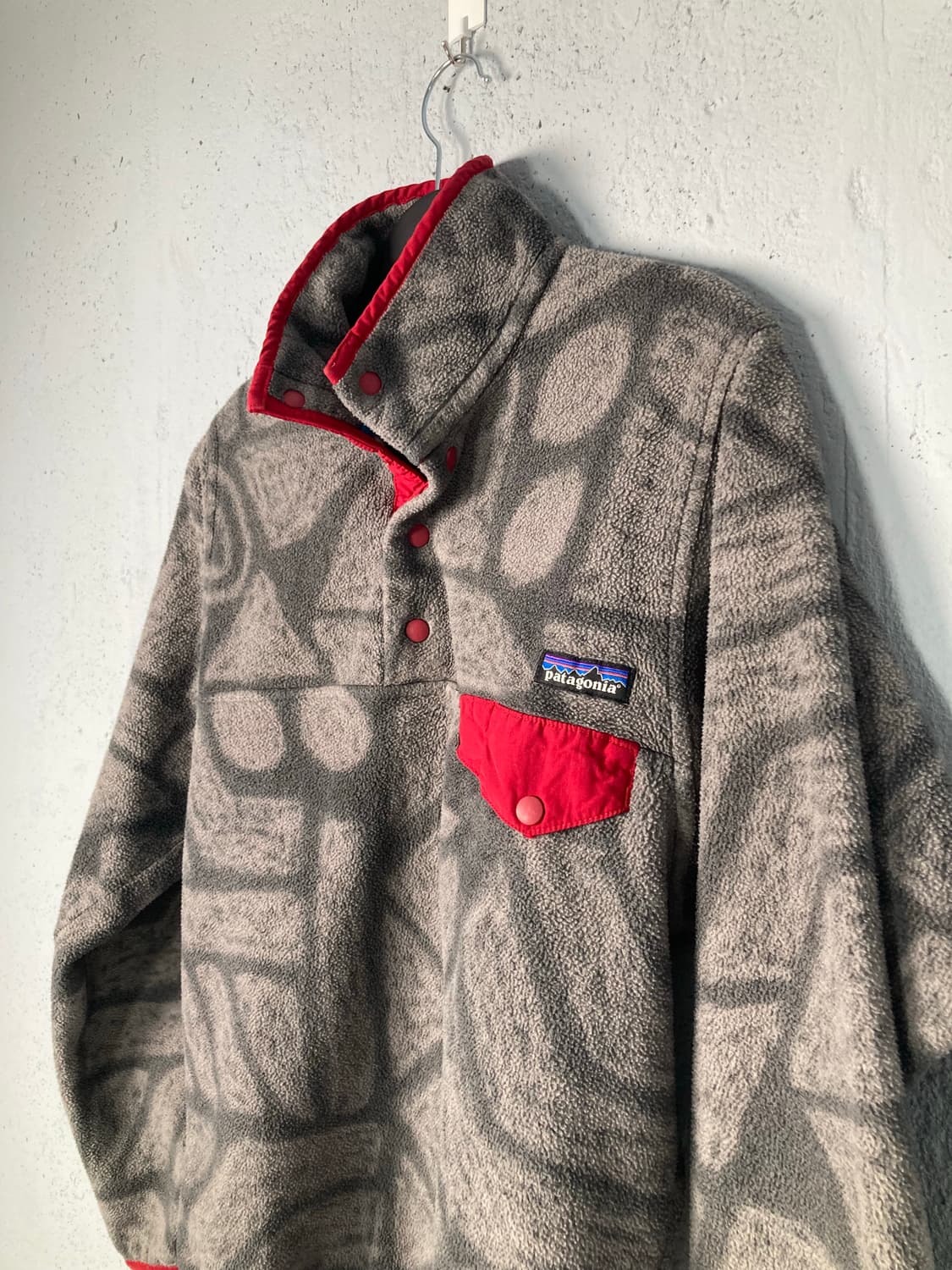 파타고니아 신칠라 아즈텍 그레이 레드 (XS) 상품이미지3
