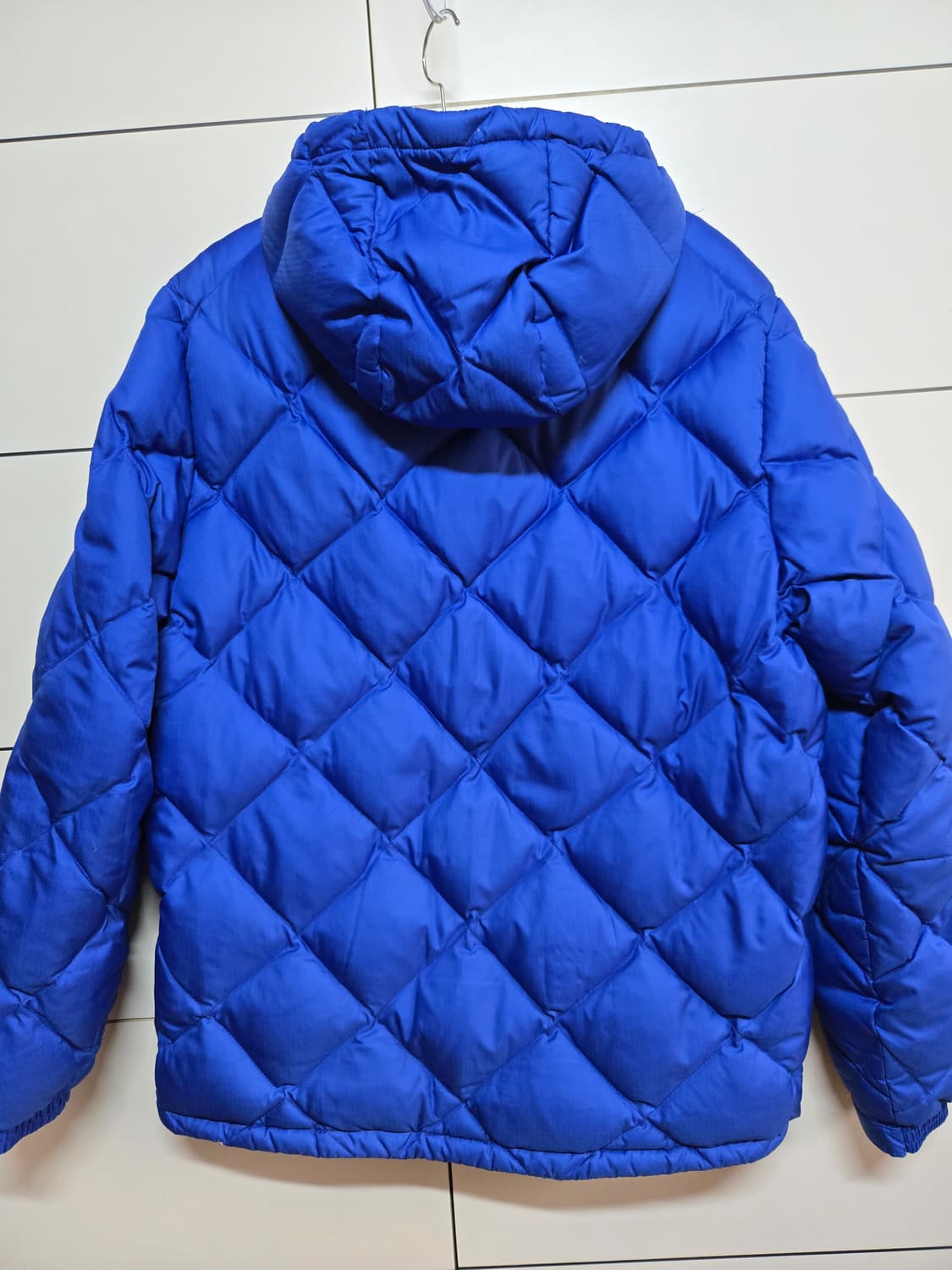 아디다스 첼시 FC 덕다운 패딩 자켓. 상품이미지5