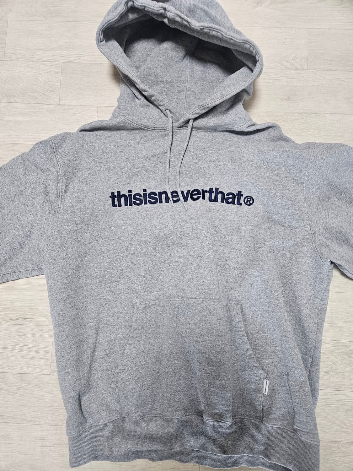 디스이즈네버댓 후드티 L사이즈 판매합니다 상품이미지3