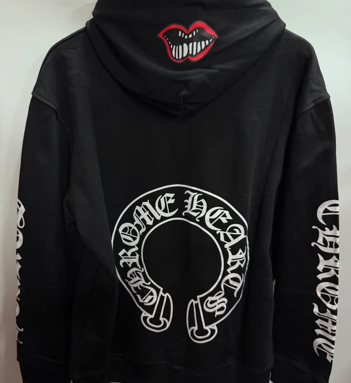 크롬하츠 홀스슈 입술 후드티 상품이미지1