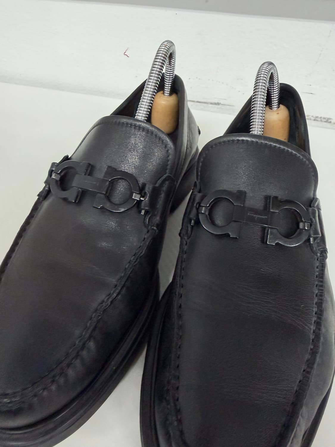 정품) 페라가모 남성 간치니 로퍼 구두 6(250-255) 상품이미지4