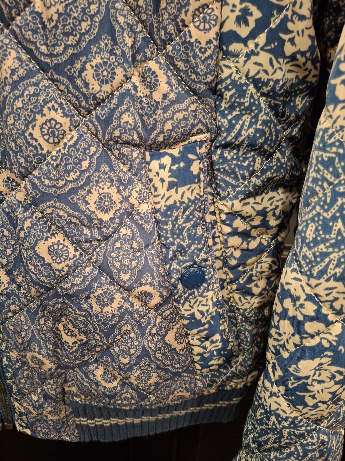 (마지막특가) 써스데이아일랜드 패딩점퍼 s 상품이미지4