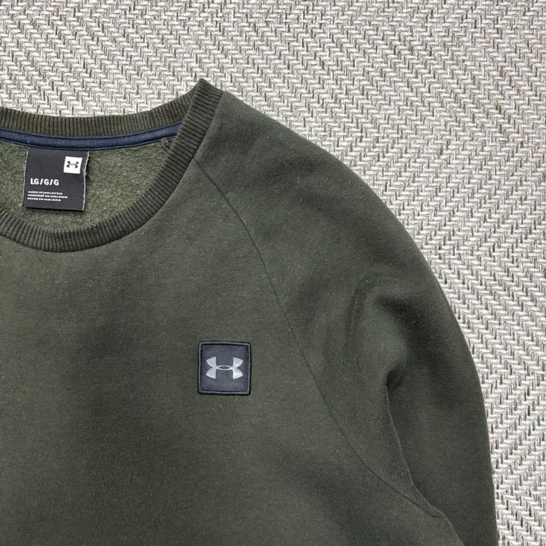 언더아머 패치 맨투맨 v0244 상품이미지3