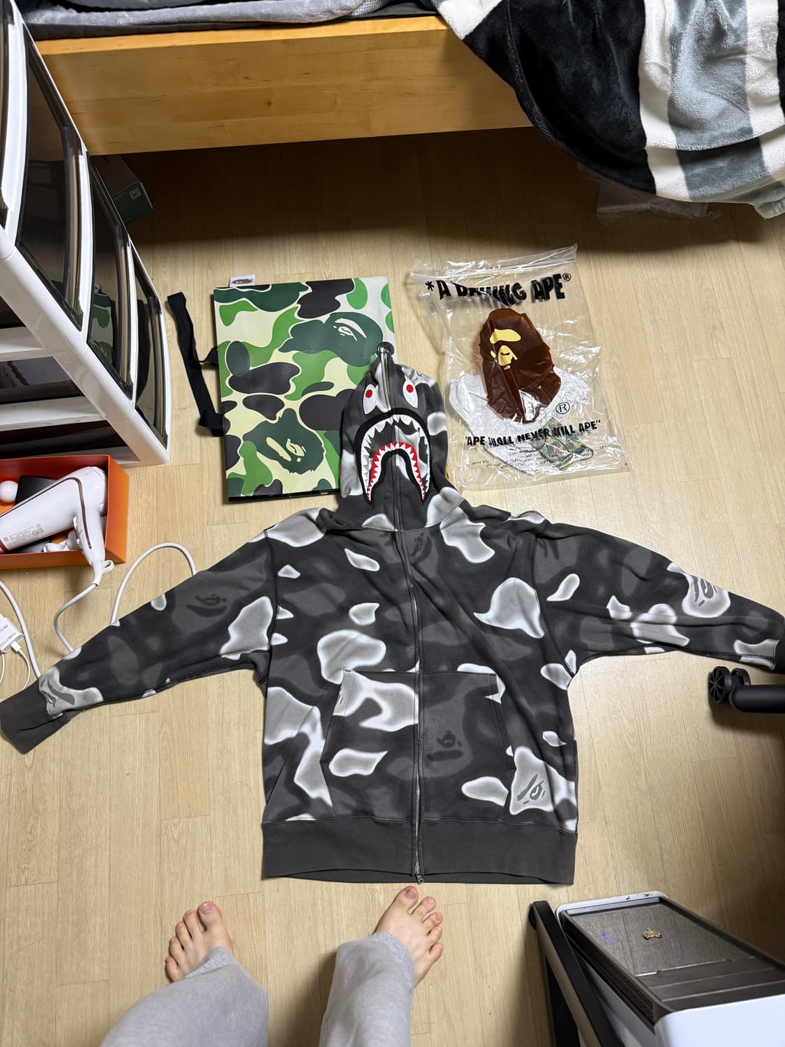 베이프 흑계 리퀴드 카모 후드집업 상품이미지5