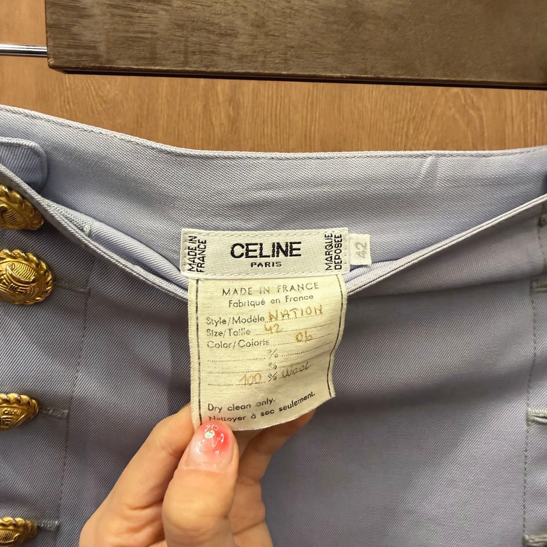 셀린느 미디 스커트 골드 버튼 더블 브레스트 디테일 H라인 라이트 블루 상품이미지6