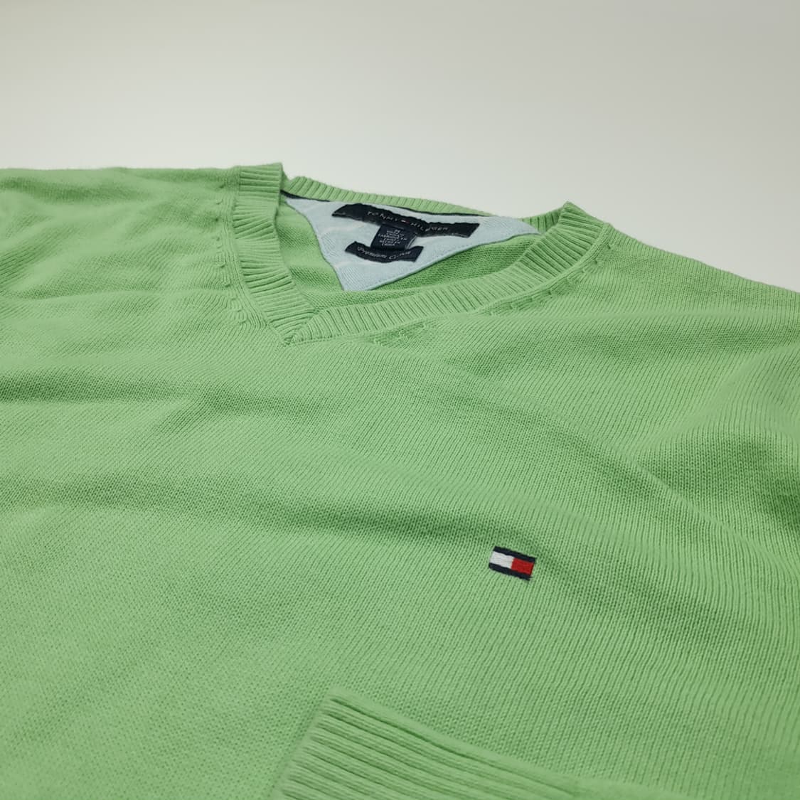 CL218 M 타미힐피거 프리미엄코튼 라임그린 브이넥 니트 스웨터 상품이미지4