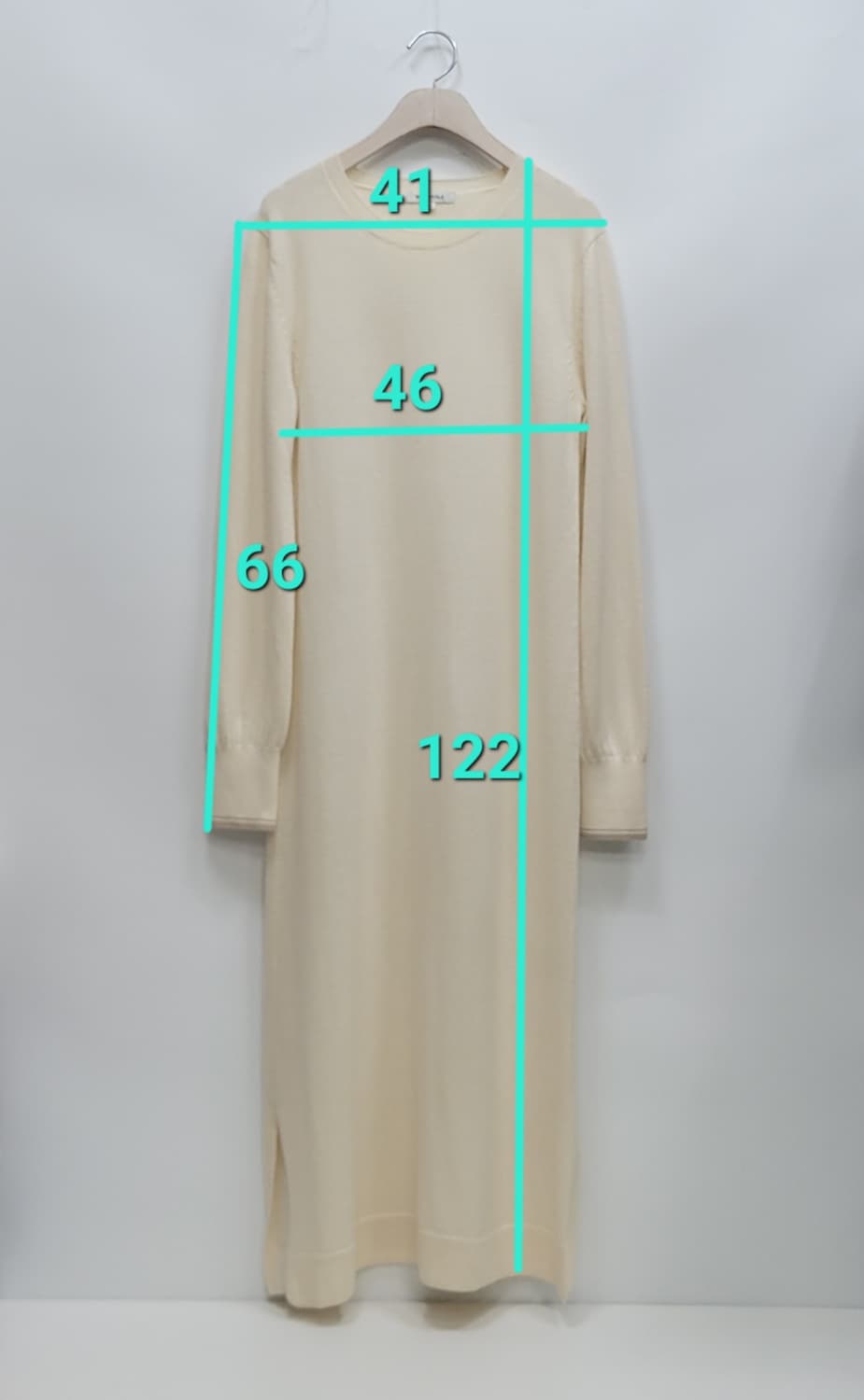 BEANPOLE 빈폴 레이디스 모100% 니트 원피스 / 여 90

 상품이미지10