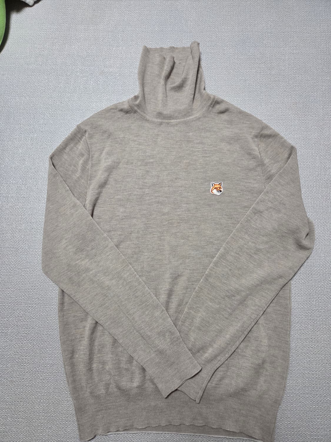 메종키츠네 니트 목플라 팝니다 상품이미지1