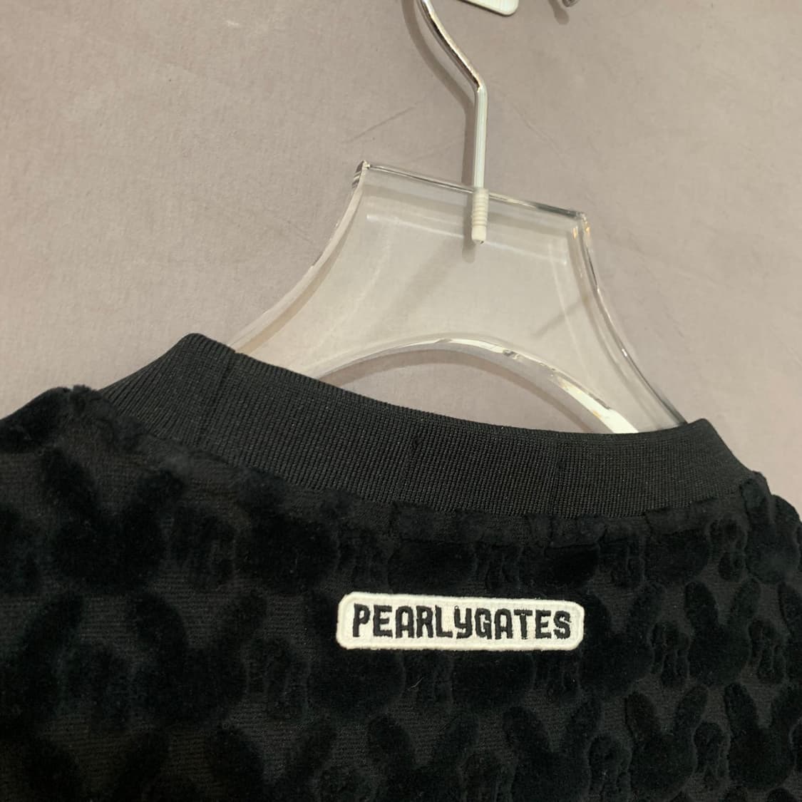 2 파리게이츠 골프 바니 벨벳 올오버 패턴 맨투맨 상품이미지4