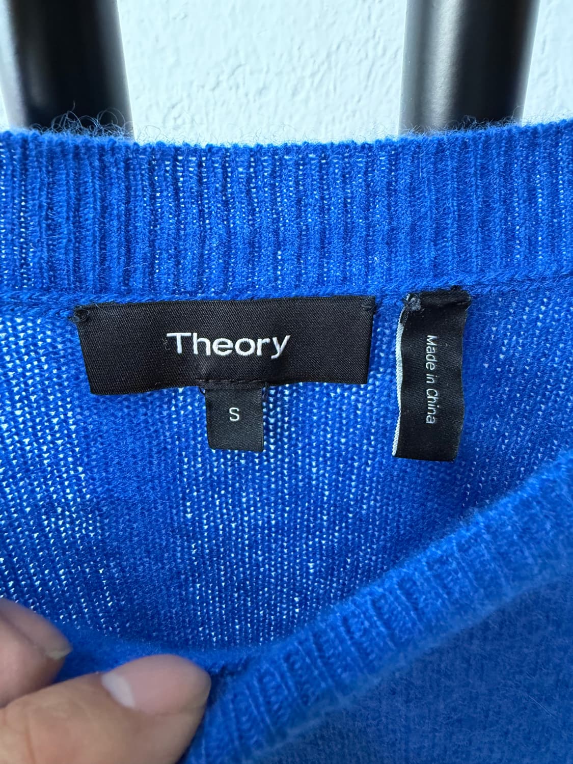 정품) 띠어리 여성 캐시미어100 니트 스웨터 S 상품이미지6