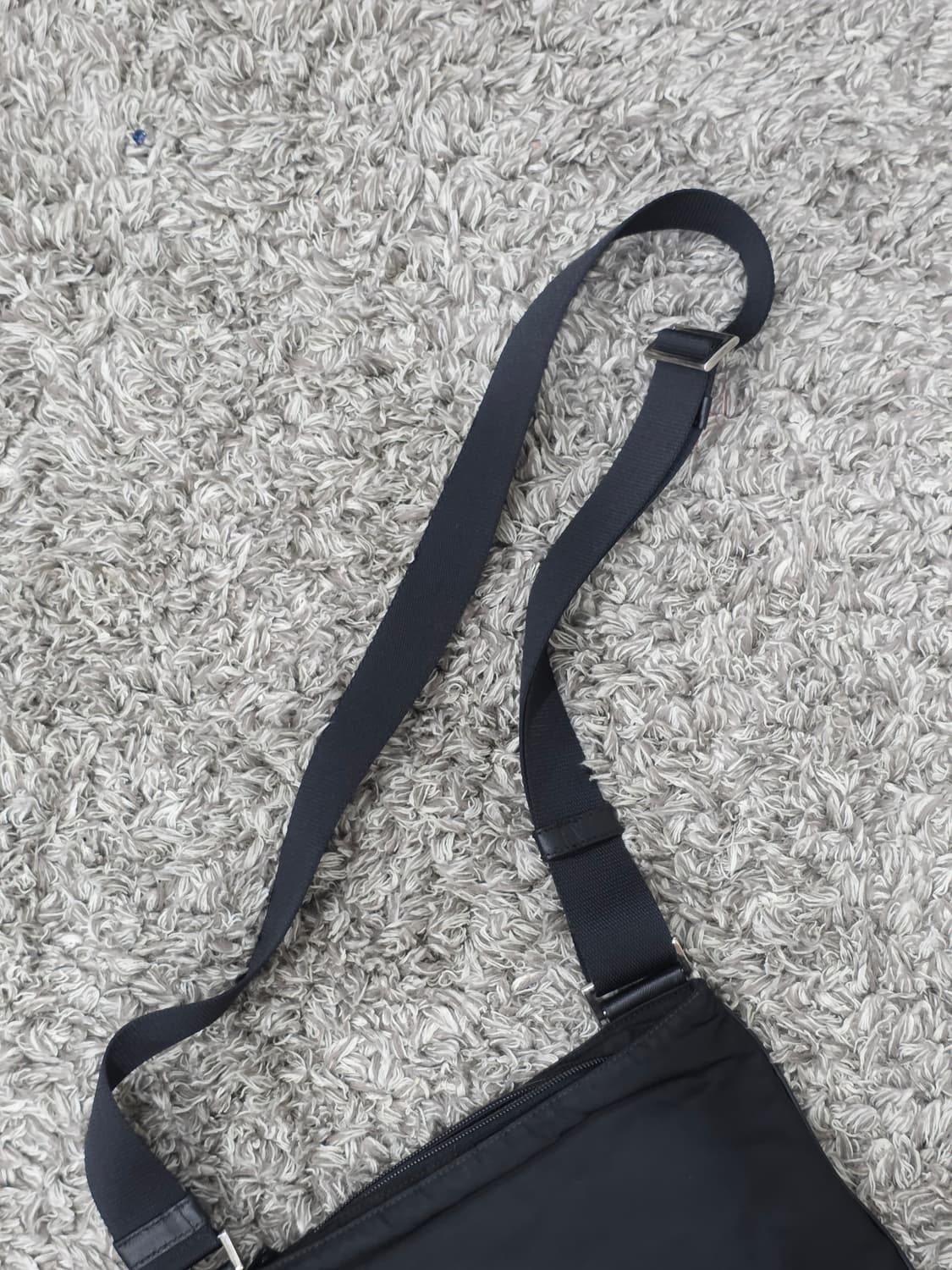 프라다 포코노 나일론 크로스백 메신저백(남녀공용 상태최상) 상품이미지2