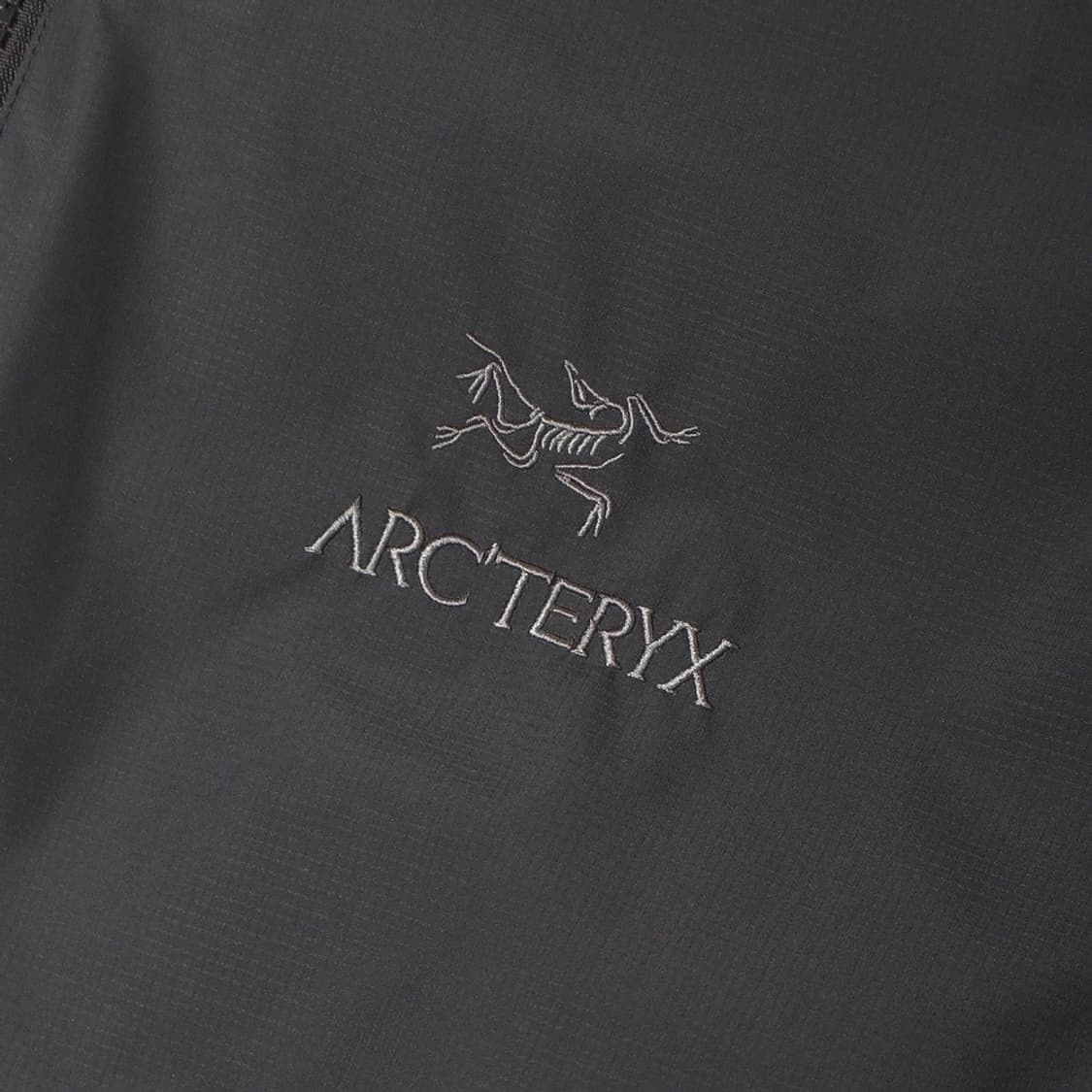 아크테릭스 차콜 패딩 상품이미지3