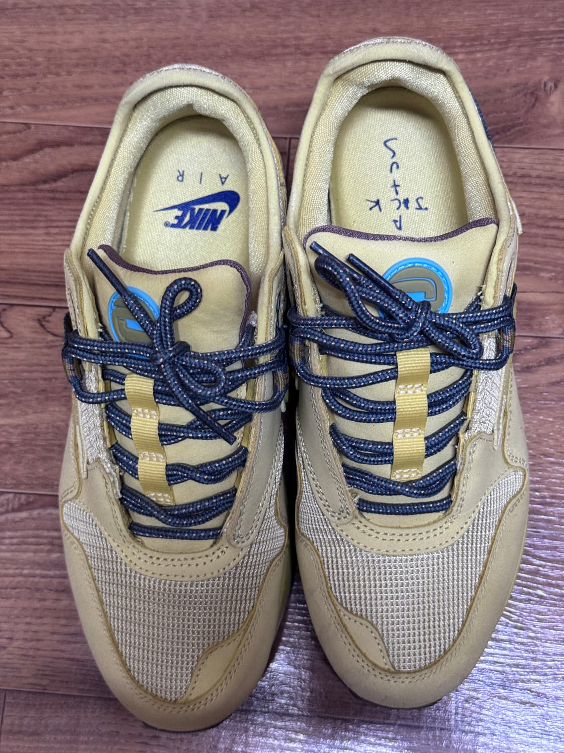 (245) 트래비스 스캇 에어맥스 1 캑터스 골드 상품이미지2