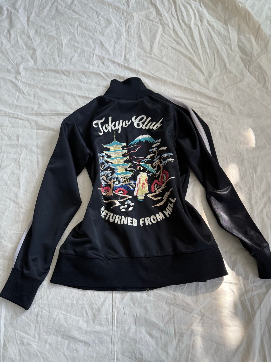 블랙 오리엔탈 자수 디테일 져지 상품이미지1