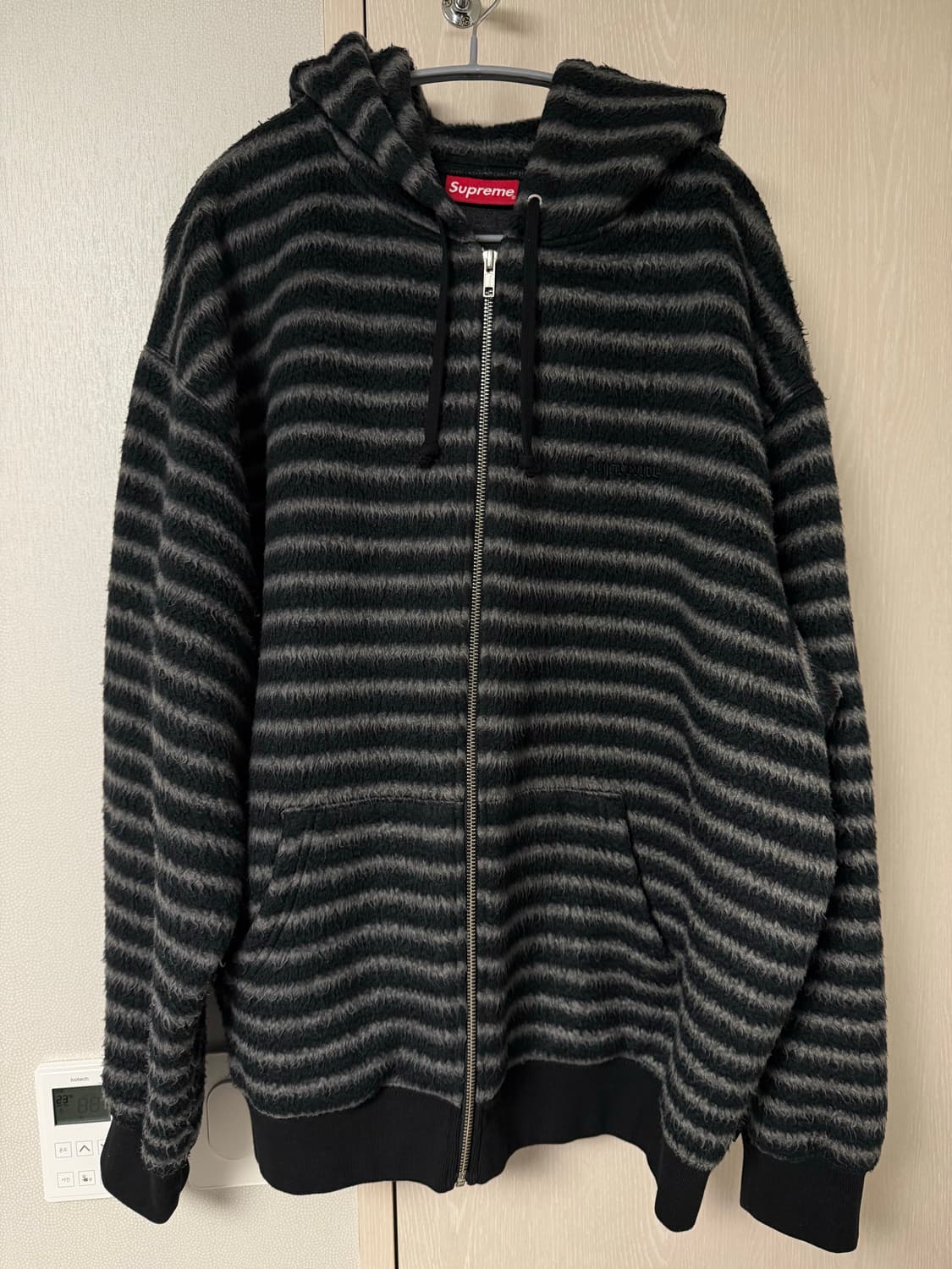 슈프림 브러쉬드 집업 후드 스웨트셔츠 블랙 - 23FW XL사이즈 상품이미지1