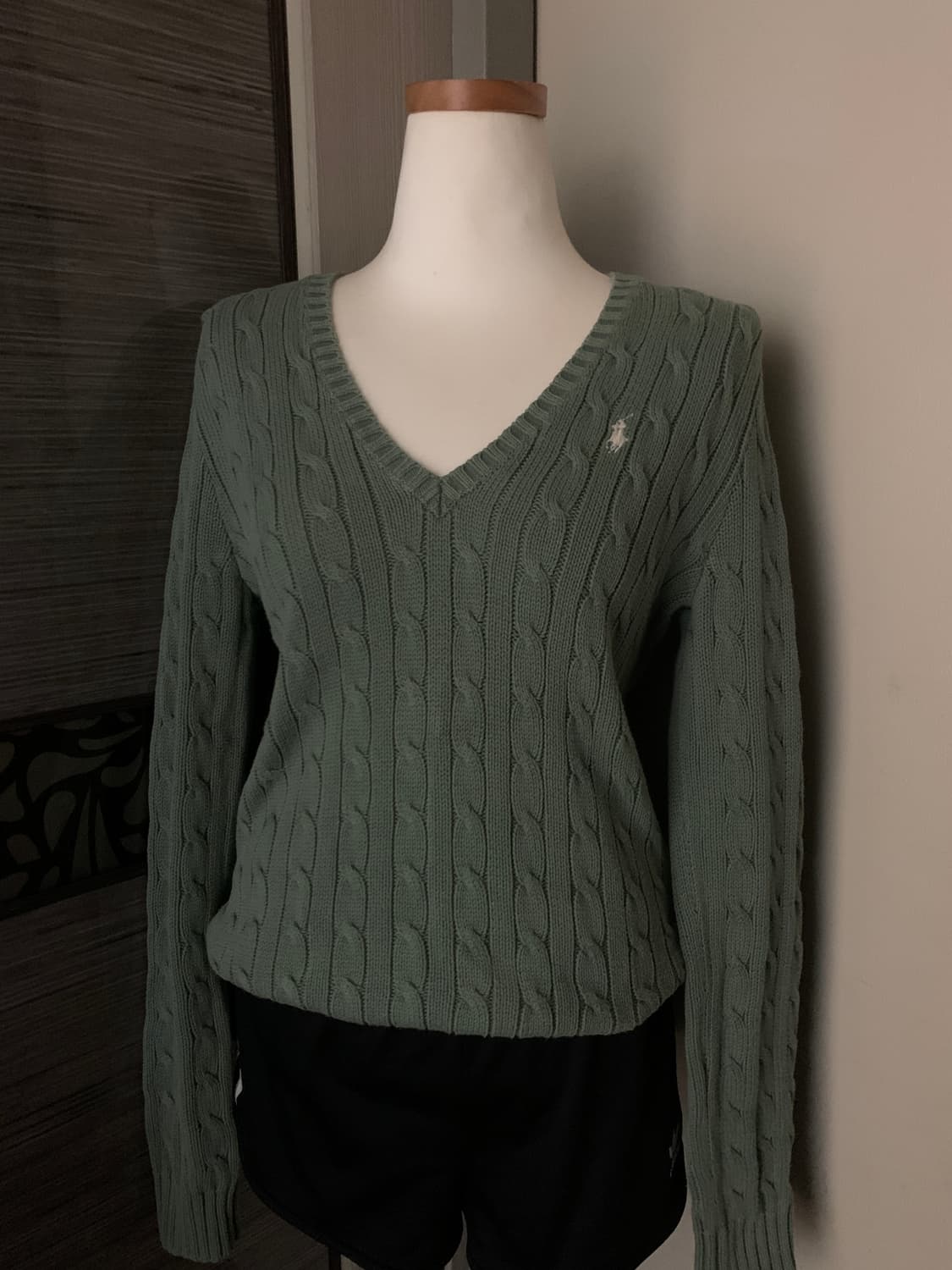 폴로 브이넥 니트 상품이미지2