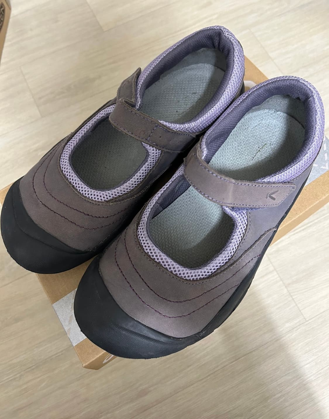 Keen 킨 빈티지 플랫 슈즈 상품이미지1