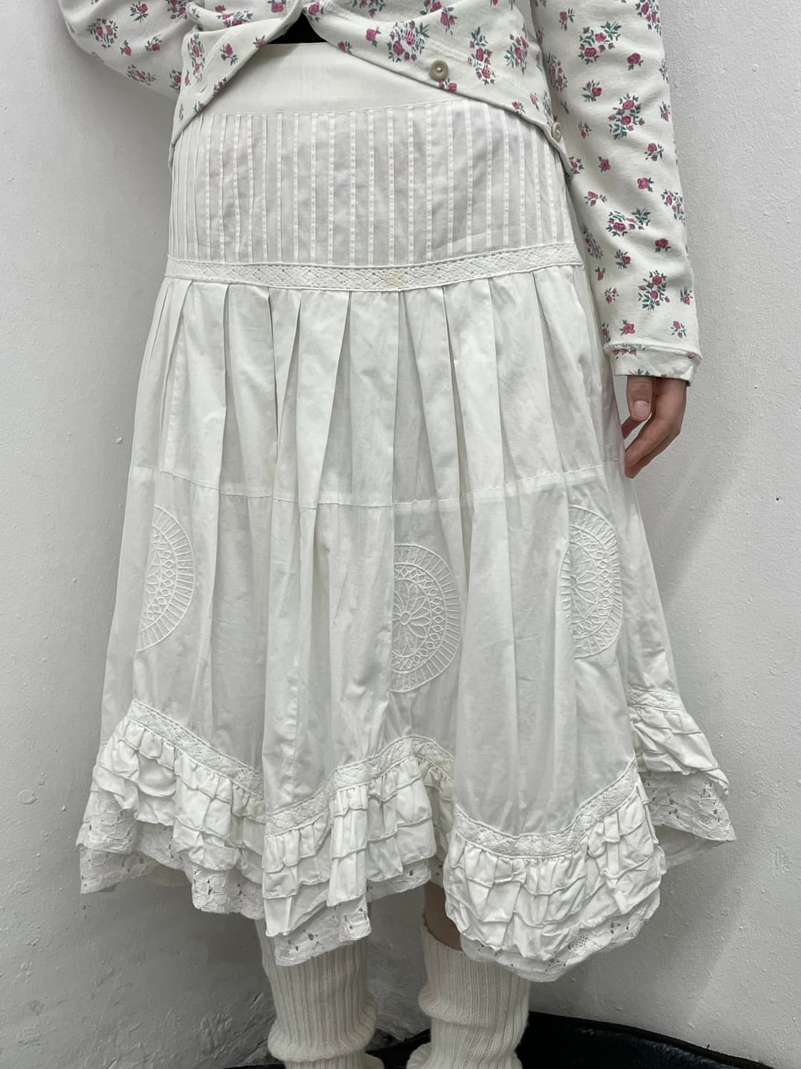 화이트 러플 자수 캉캉 스커트 상품이미지4