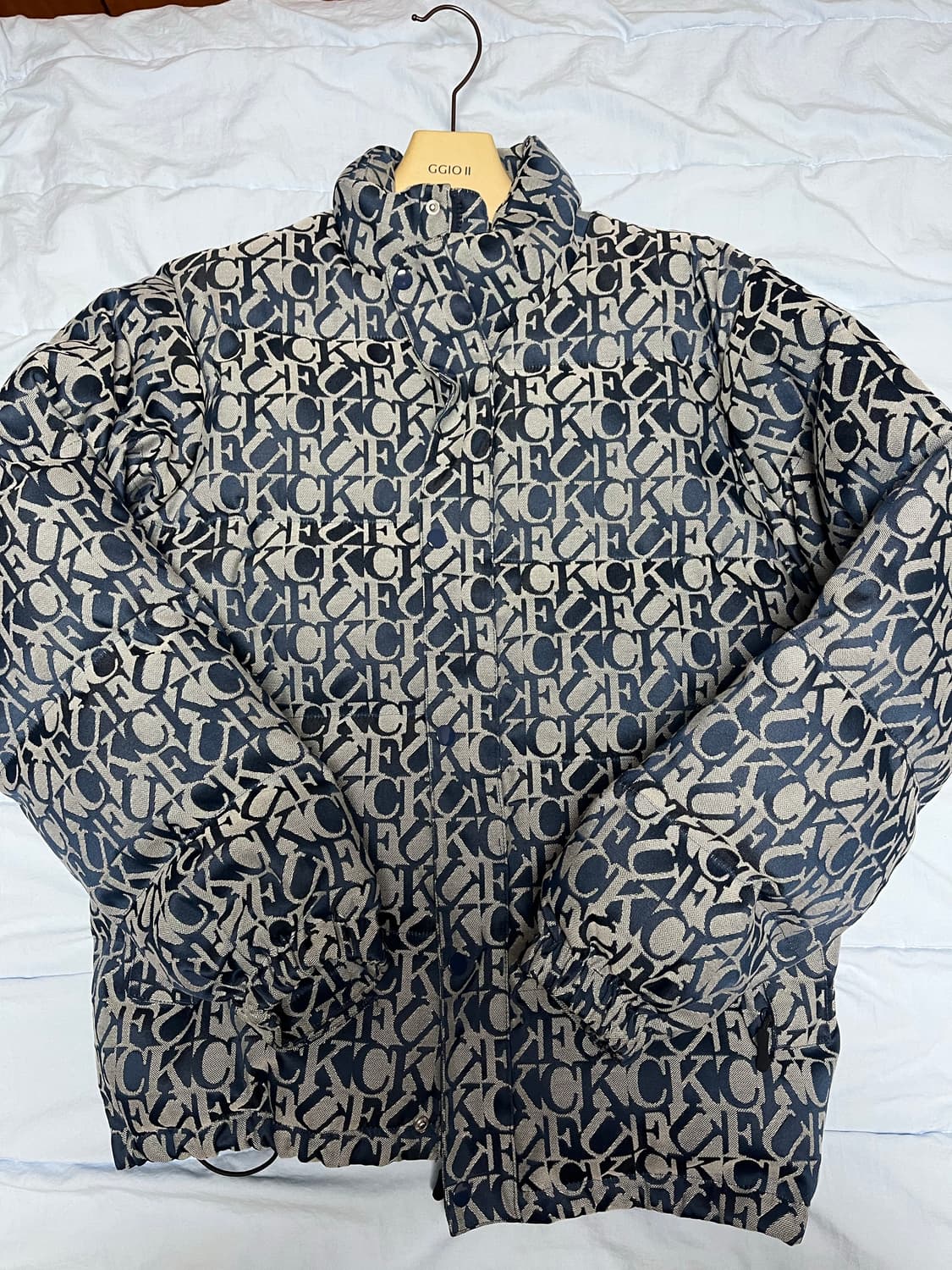 슈프림 fuck 로고 패딩 L사이즈 상품이미지1