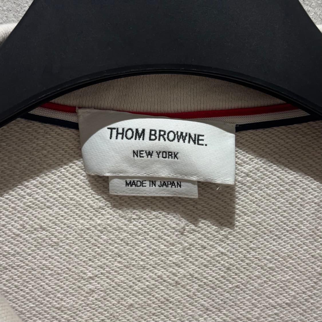 A+ / 3 (100~) 톰브라운 사선완장 하프집업 맨투맨 아이보리 상품이미지3