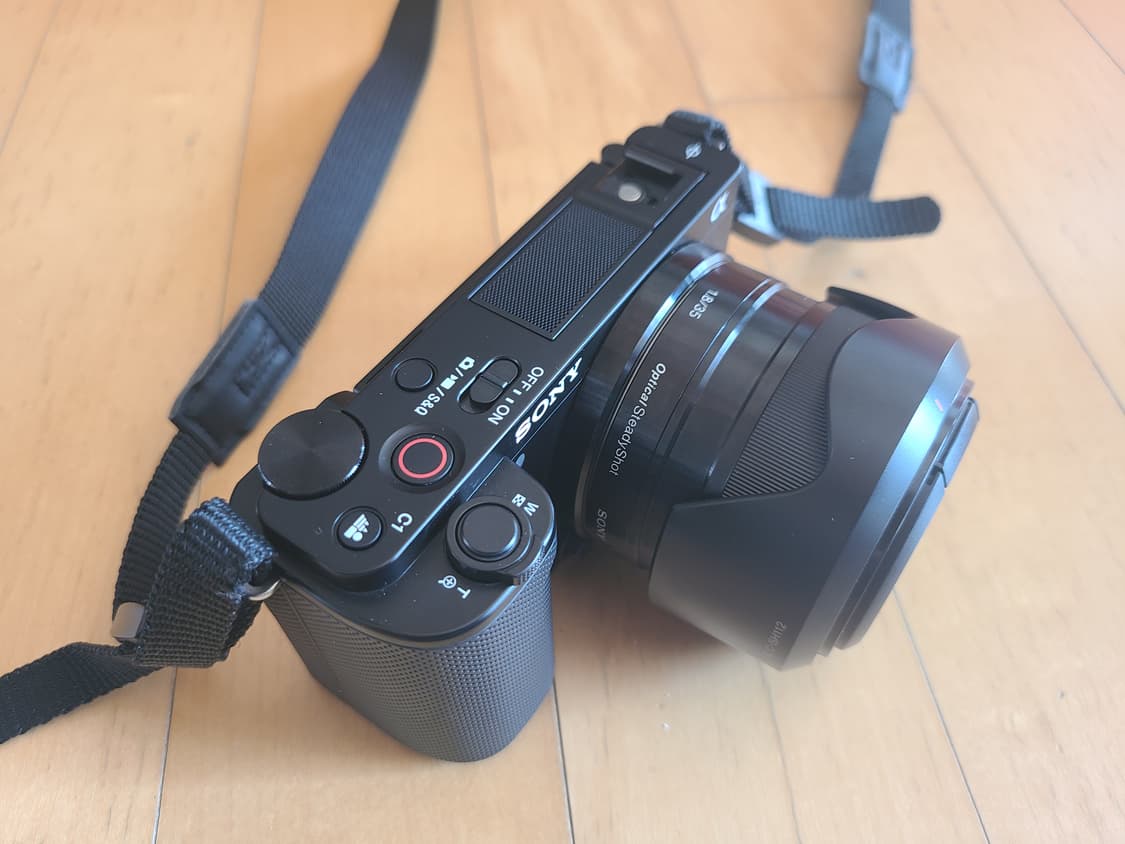 소니 zv-e10 + 35mm f1.8 단렌즈 (1천컷, 상태 양호) 상품이미지4