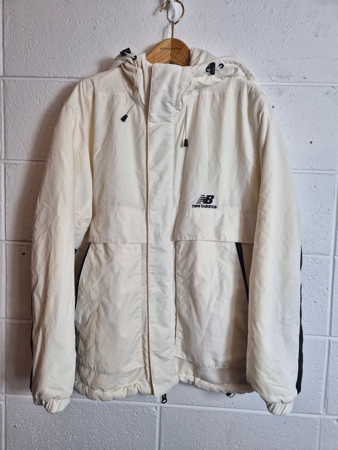 95 )뉴발란스 아이보리색 후드 양면 패딩 자켓 상품이미지1