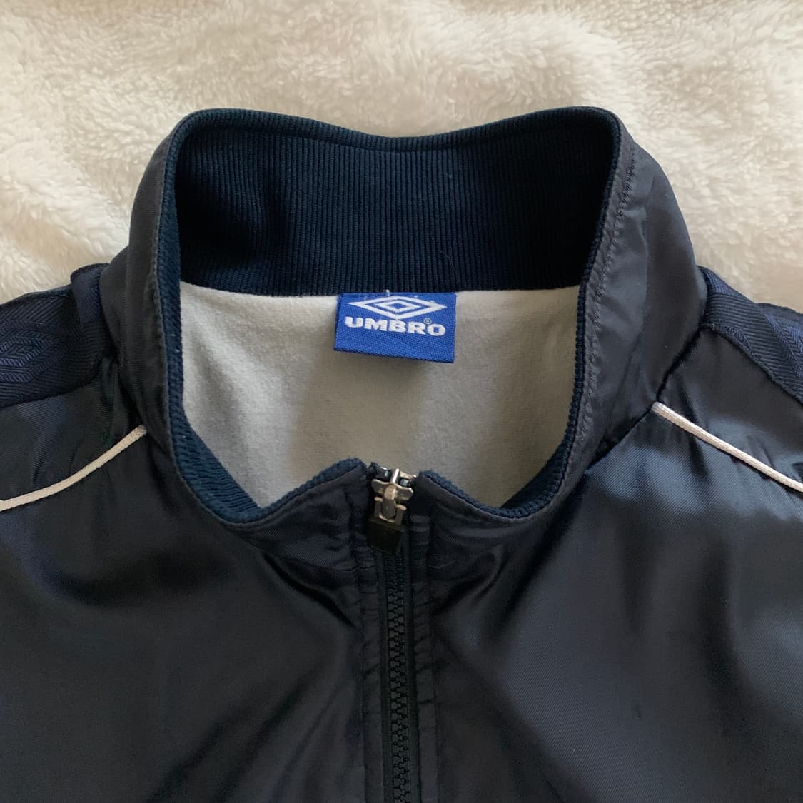 엄브로 UMBRO 빈티지 테이핑 포인트 바람막이 점퍼 상품이미지5