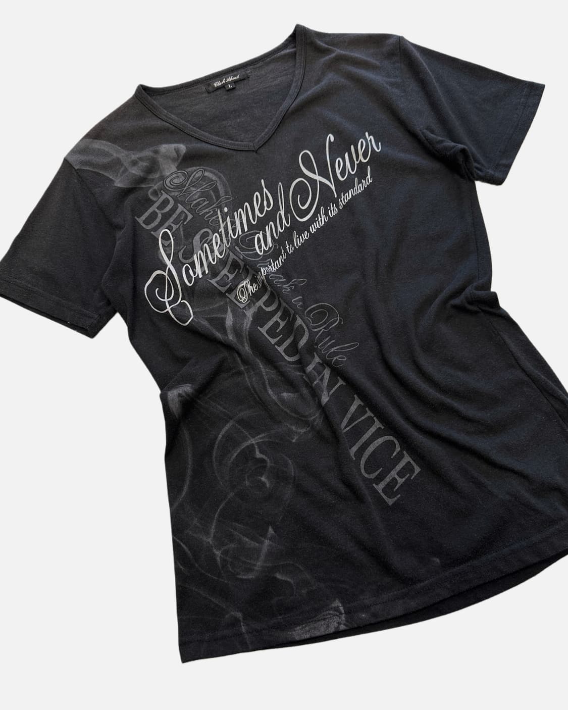 CLASH AHEAD smoke lettering v-neck t 상품이미지2